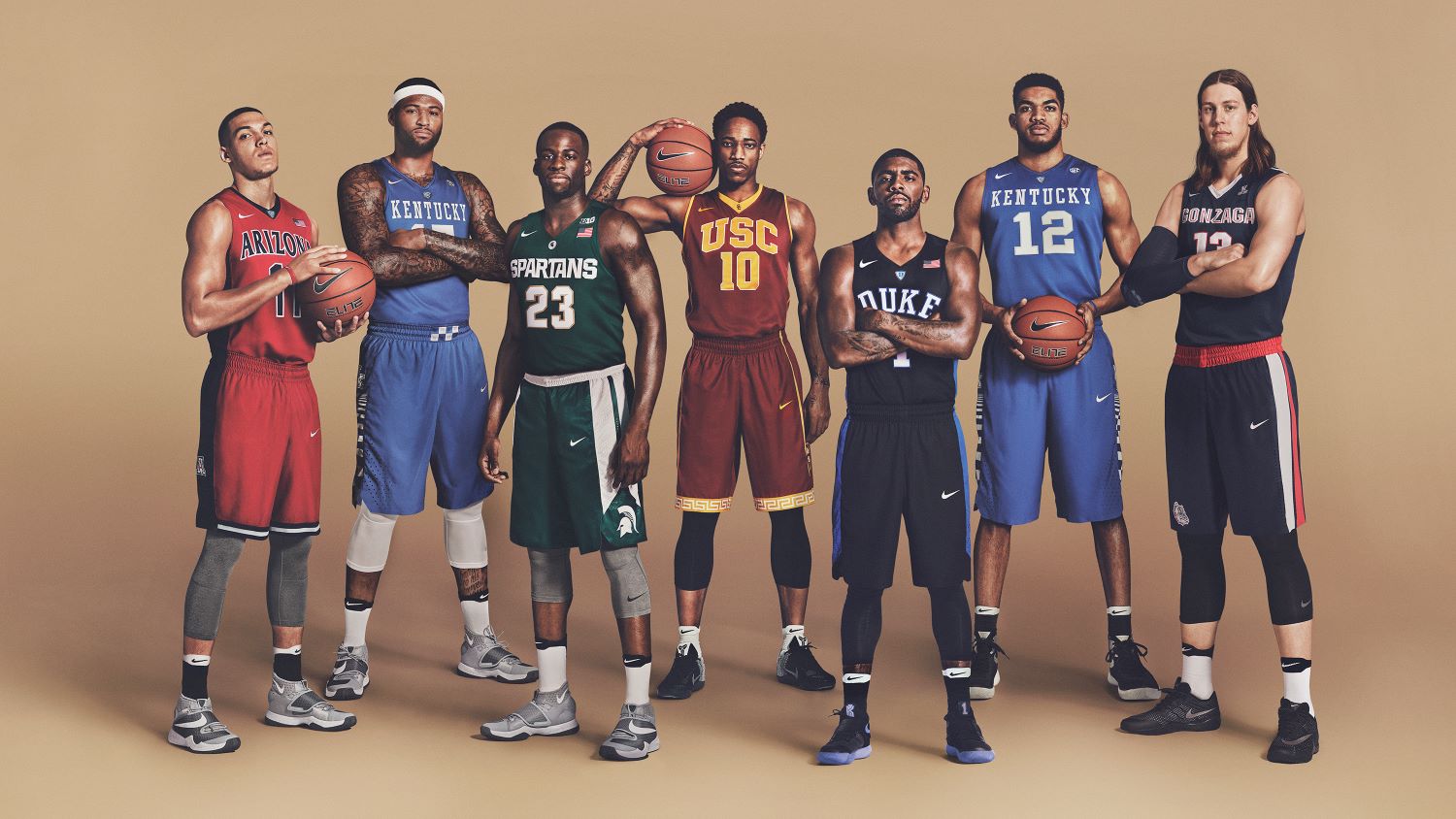¿Cuántos jugadores hay en el equipo de baloncesto?